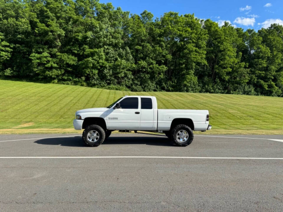dodge ram pickup 2000 1B7KF2365YJ142207 image dodge ram pickup 2000 1B7KF2365YJ142207 image